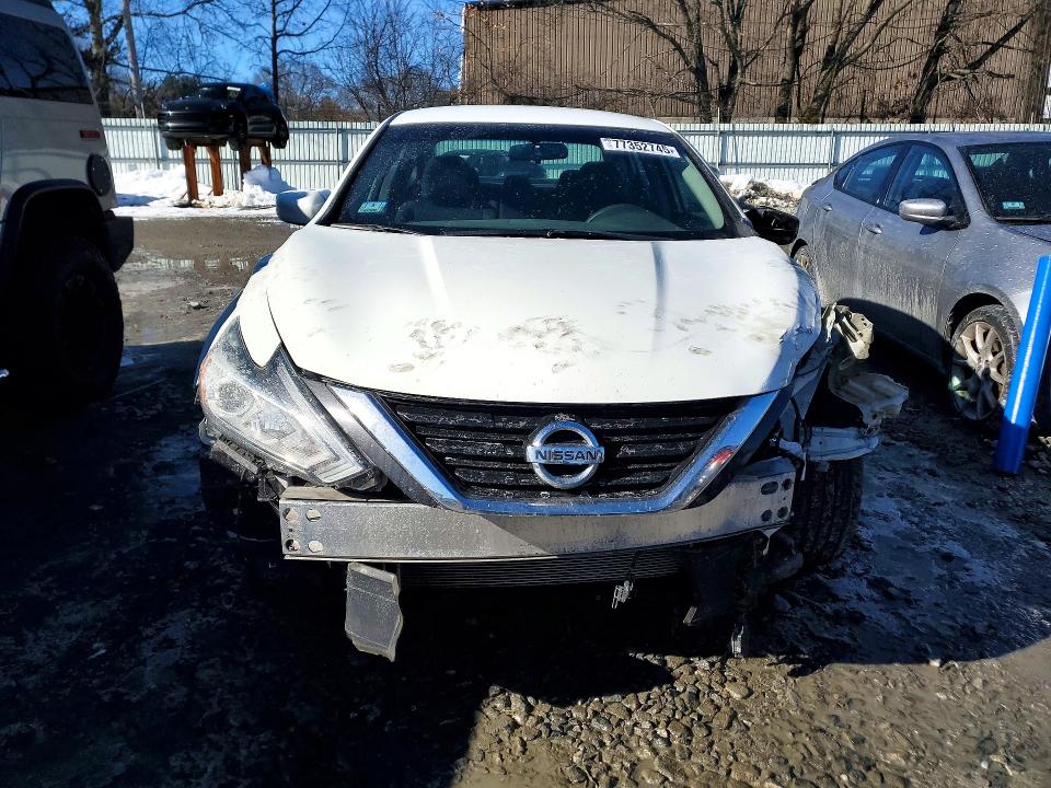 Photo 5 from auction – 2017 NISSAN ALTIMA with VIN 1N4AL3AP1HC476279