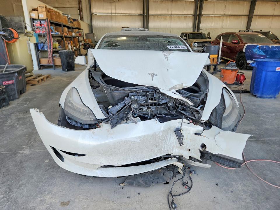 Foto 5 de la subasta – 2020 TESLA MODEL 3 con VIN 5YJ3E1EB9LF618227