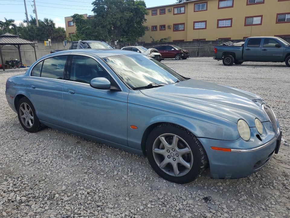 Photo 4 from auction – 2005 JAGUAR S-TYPE SPO with VIN SAJXA01U55HN17804