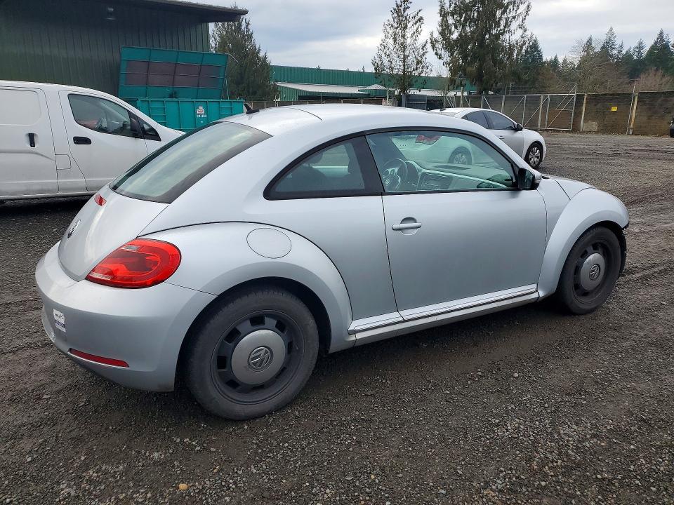 Photo 3 from auction – 2013 VOLKSWAGEN BEETLE with VIN 3VWJP7AT8DM688282