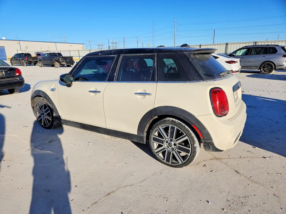 Photo 2 from auction – 2021 MINI COOPER S with VIN WMWXU9C04M2N91220
