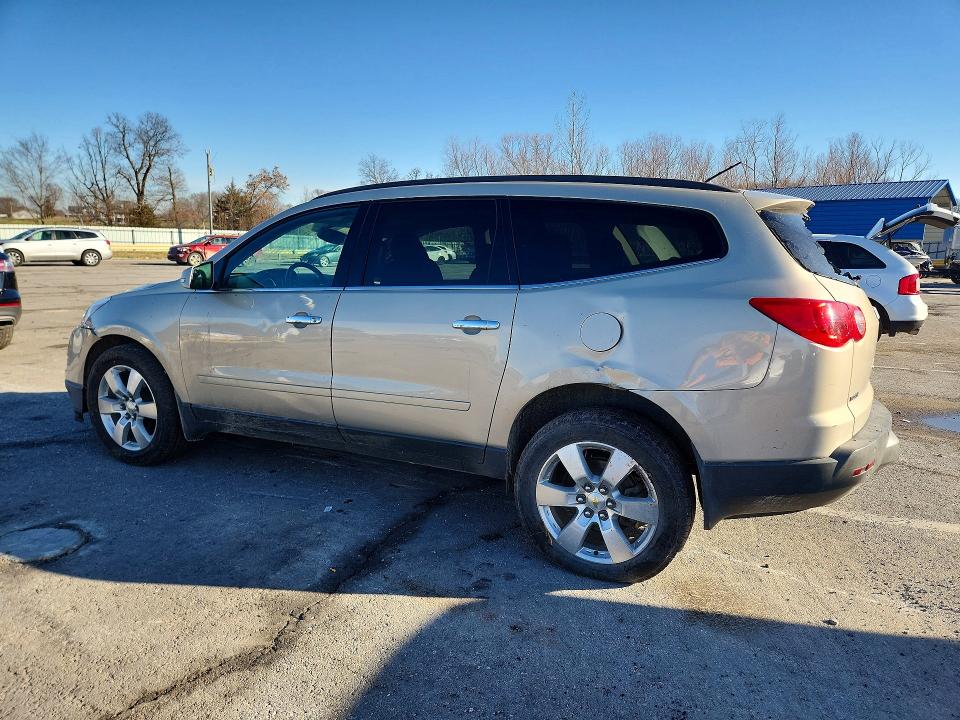 Photo 2 from auction – 2012 CHEVROLET TRAVERSE with VIN 1GNKRGED3CJ274396