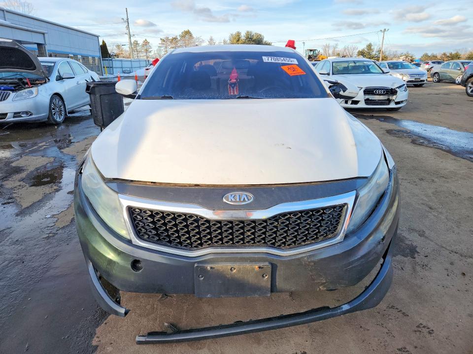 Photo 5 from auction – 2011 KIA OPTIMA LX with VIN KNAGM4A77B5157114