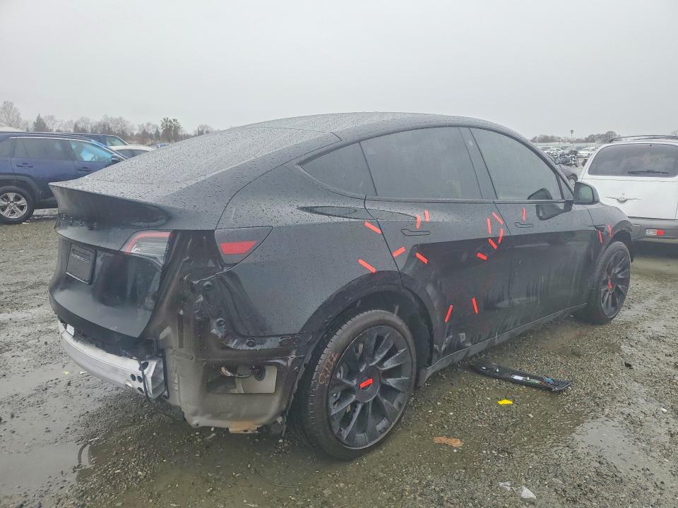 Photo 3 from auction – 2023 TESLA MODEL Y with VIN 7SAYGAEEXPF766406