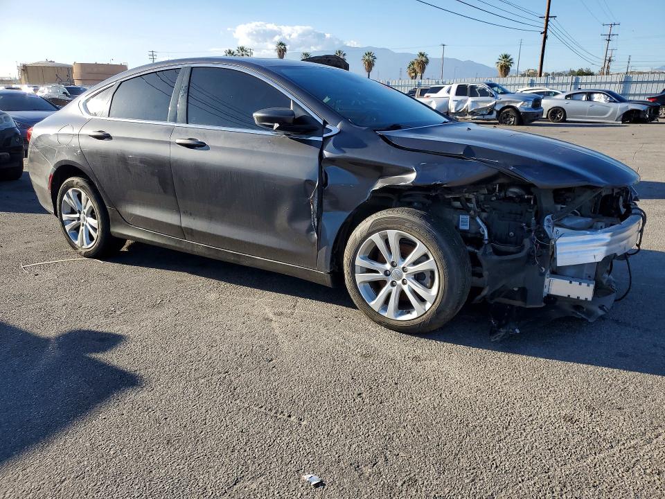 Photo 4 from auction – 2015 CHRYSLER 200 with VIN 1C3CCCAB2FN604543