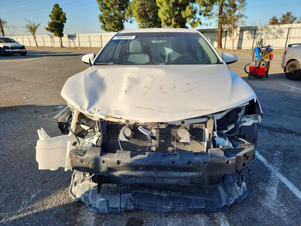 Photo 5 from auction – 2014 TOYOTA CAMRY with VIN 4T4BF1FK8ER430608