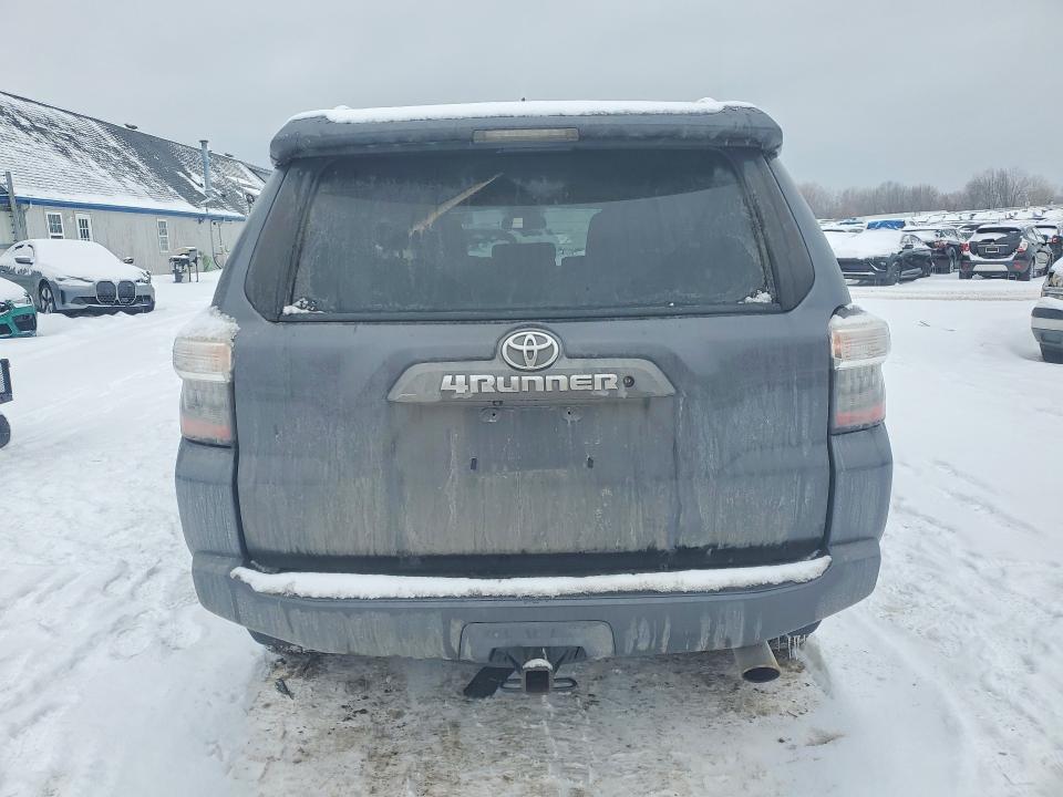 Photo 6 from auction – 2017 TOYOTA 4RUNNER with VIN JTEBU5JR6H5428687