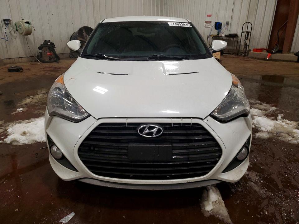 Photo 5 from auction – 2013 HYUNDAI VELOSTER with VIN KMHTC6AE6DU140565