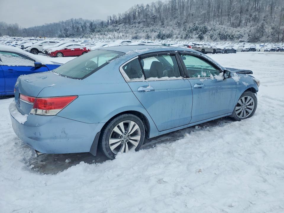 Photo 3 from auction – 2011 HONDA ACCORD EX with VIN 1HGCP2F72BA133592