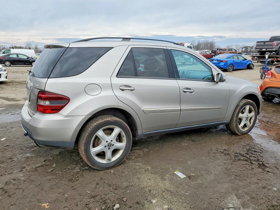 Photo 3 from auction – 2007 MERCEDES-BENZ ML 350 with VIN 4JGBB86E17A210305