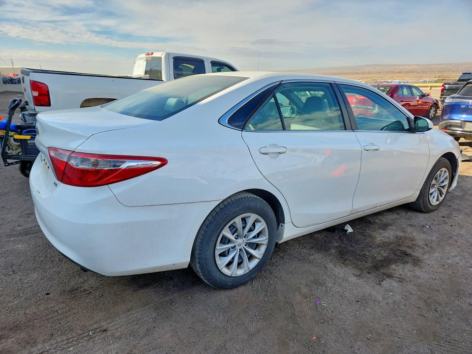 Photo 3 from auction – 2017 TOYOTA CAMRY with VIN 4T1BF1FK6HU643426