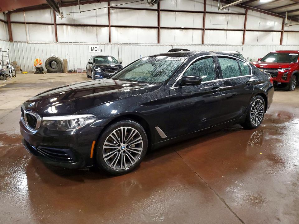 BMW 540 2019 with VIN WBAJE7C56KWW21813 - Photo from auction