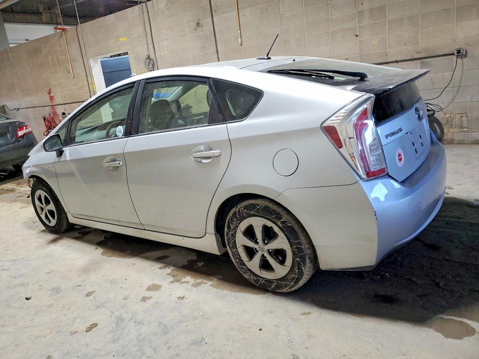 Photo 2 from auction – 2015 TOYOTA PRIUS with VIN JTDKN3DU9F0440008