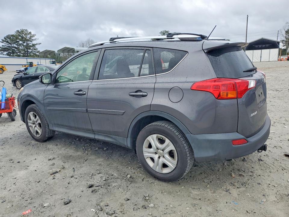 Photo 2 from auction – 2015 TOYOTA RAV4 with VIN JTMZFREV3FJ027338