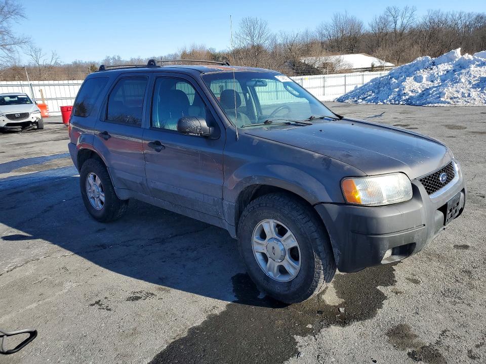 Photo 4 from auction – 2003 FORD ESCAPE with VIN 1FMYU031X3KB12997