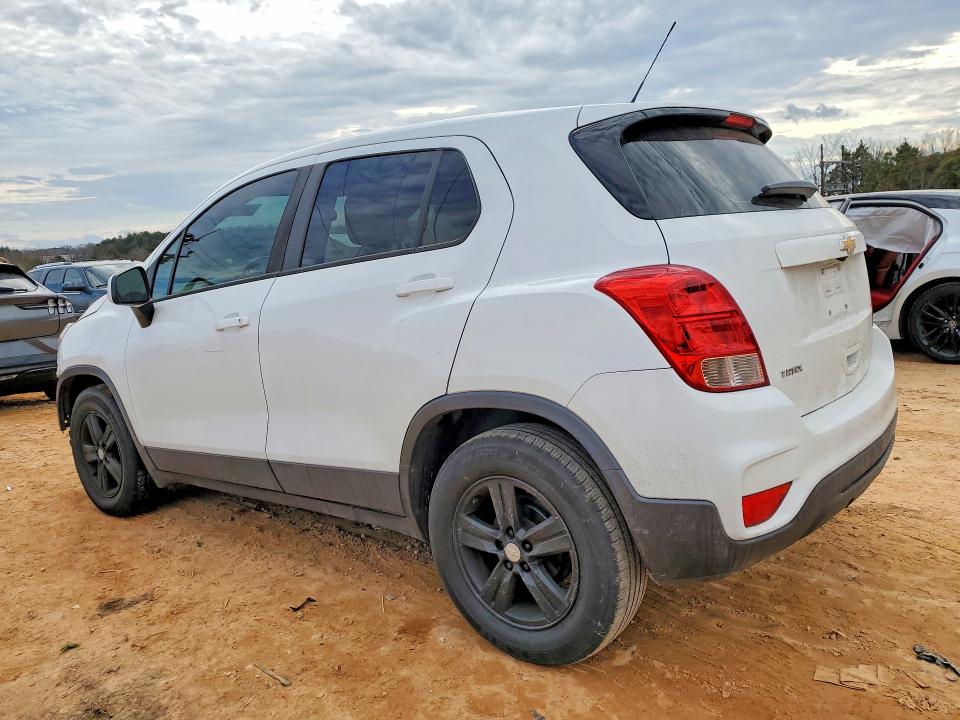 Photo 2 from auction – 2018 CHEVROLET TRAX with VIN KL7CJKSB6JB624702