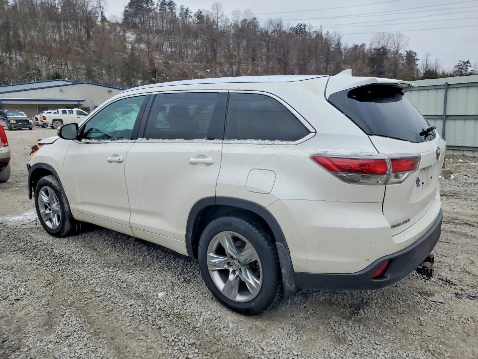 Photo 2 from auction – 2015 TOYOTA HIGHLANDER with VIN 5TDDKRFHXFS156937