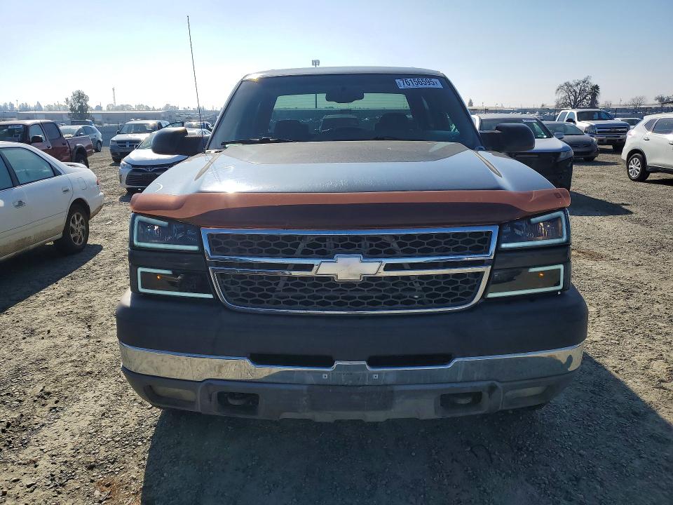 Photo 5 from auction – 2005 CHEVROLET SILVERADO with VIN 1GCHK23265F828788