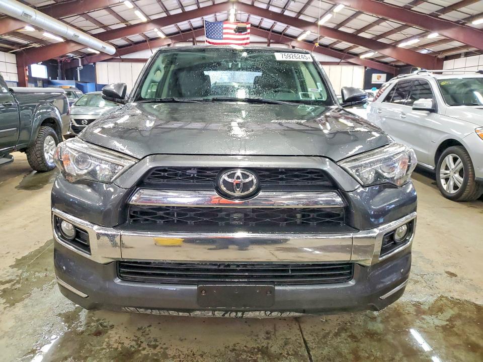 Photo 5 from auction – 2018 TOYOTA 4RUNNER with VIN JTEBU5JR5J5483427