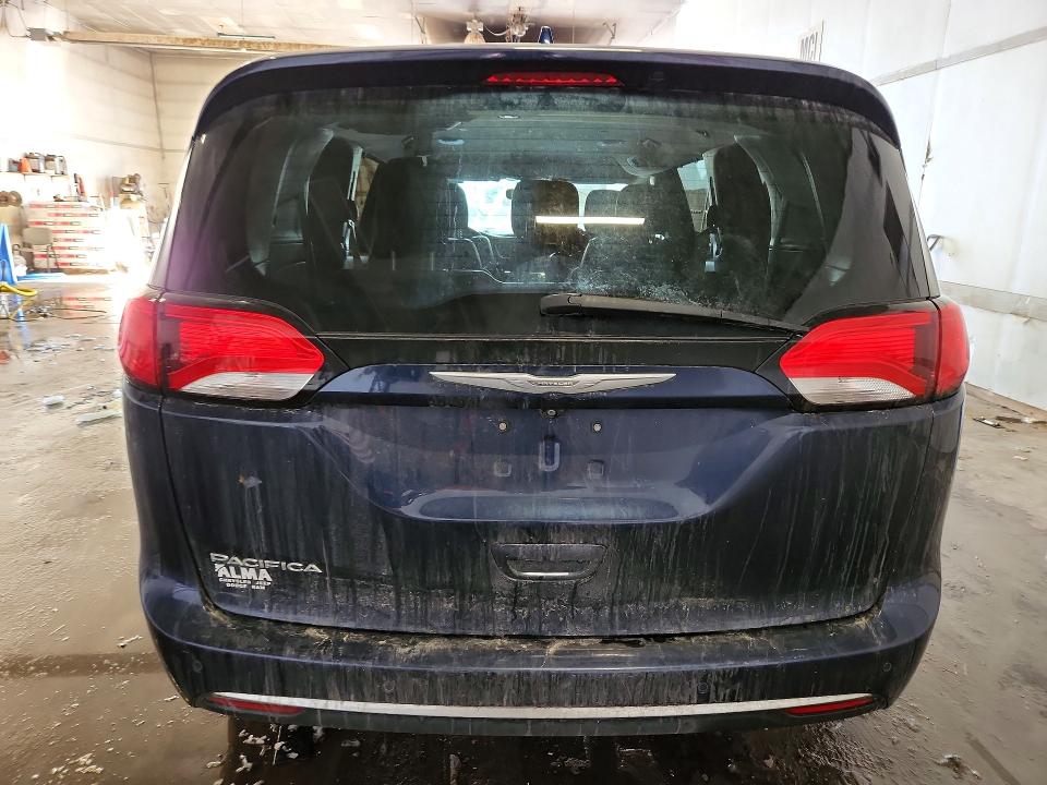 Photo 6 from auction – 2017 CHRYSLER PACIFICA with VIN 2C4RC1EG0HR622500