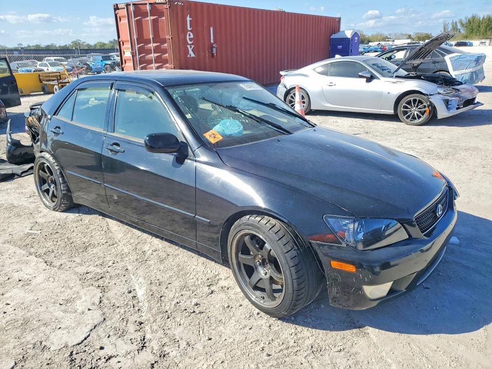 Photo 4 from auction – 2002 LEXUS IS 300 with VIN JTHBD192020061423
