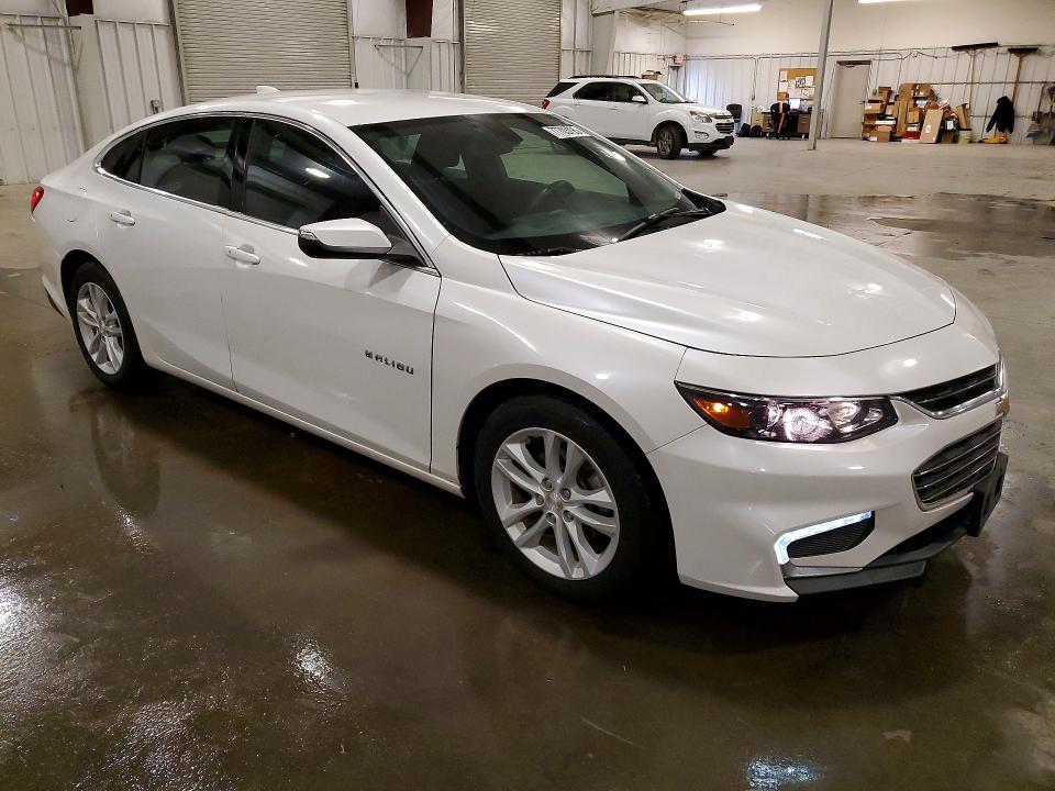 Photo 4 from auction – 2016 CHEVROLET MALIBU LT with VIN 1G1ZE5ST8GF239440