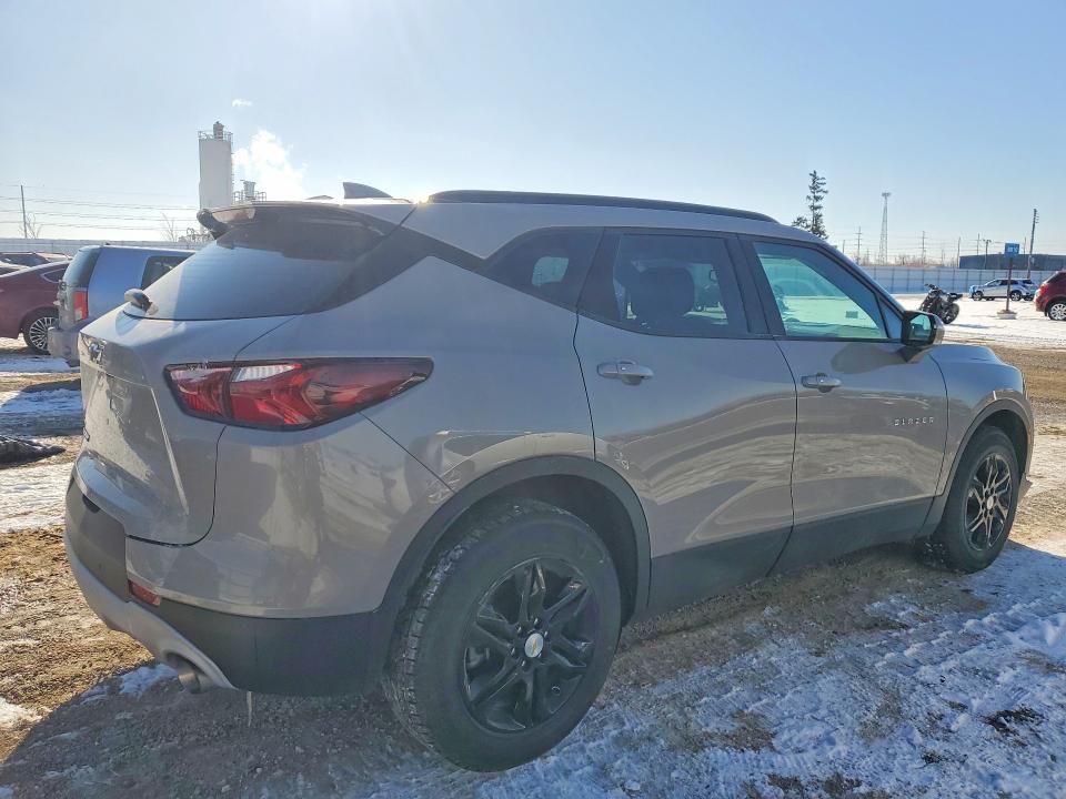 Photo 3 from auction – 2021 CHEVROLET BLAZER 2LT with VIN 3GNKBCRS4MS542622
