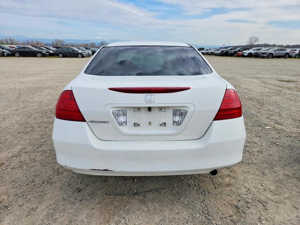 Photo 6 from auction – 2007 HONDA ACCORD with VIN JHMCM56107C000800
