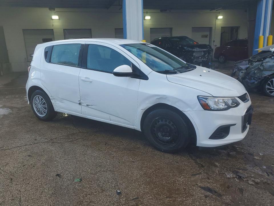 Photo 4 from auction – 2017 CHEVROLET SONIC with VIN 1G1JG6SH8H4167600