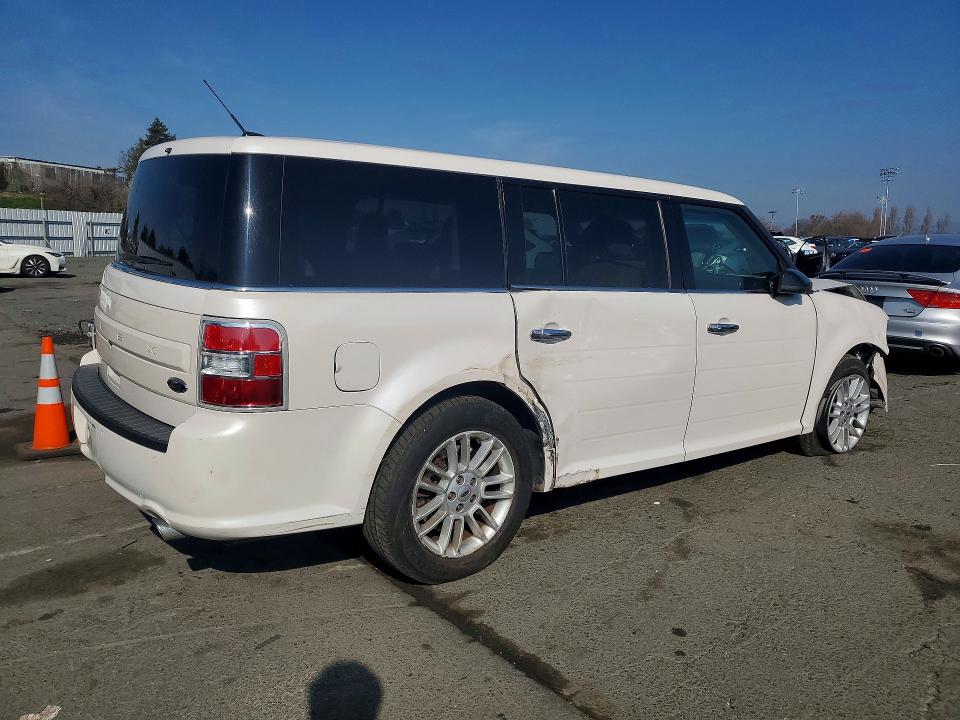 Photo 3 from auction – 2018 FORD FLEX with VIN 2FMGK5C89JBA14031