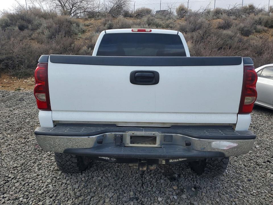 Photo 6 from auction – 2003 CHEVROLET SILVERADO with VIN 1GCHK29123E193151