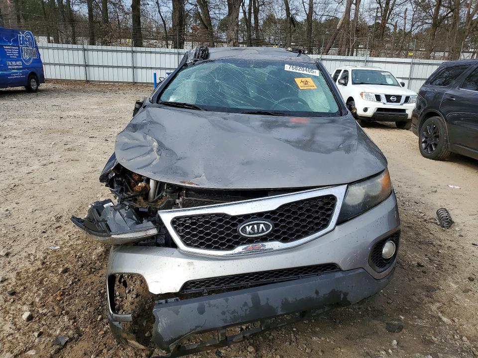 Photo 5 from auction – 2011 KIA SORENTO with VIN 5XYKT4A14BG077708