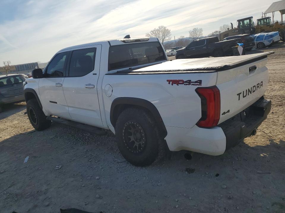 Photo 2 from auction – 2022 TOYOTA TUNDRA with VIN 5TFLA5DB8NX006243