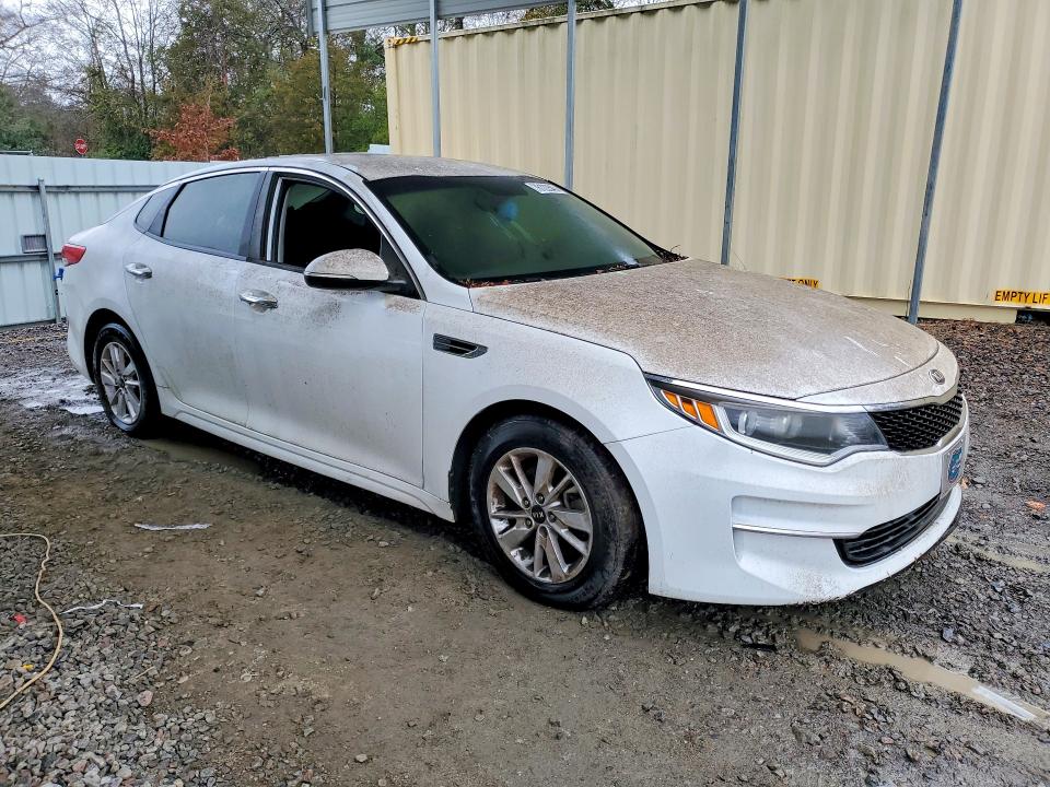 Photo 4 from auction – 2016 KIA OPTIMA LX with VIN 5XXGT4L38GG034554