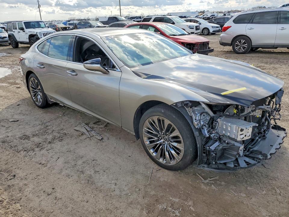 Photo 4 from auction – 2021 LEXUS LS 500 BAS with VIN JTHD51FFXM5013074