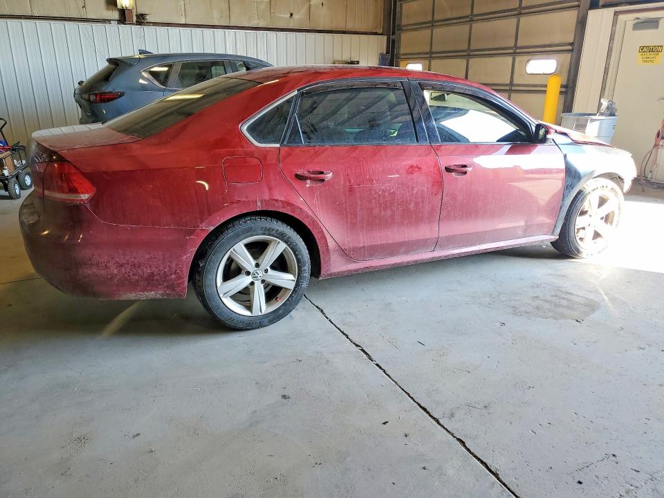 Photo 3 from auction – 2015 VOLKSWAGEN PASSAT with VIN 1VWBT7A33FC026517