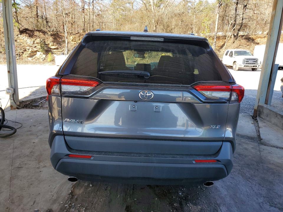 Photo 6 from auction – 2023 TOYOTA RAV4 with VIN 2T3C1RFV8PC231043