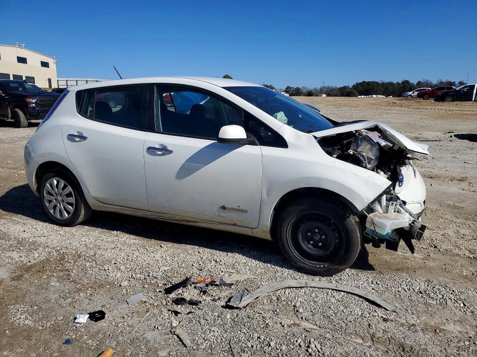 Photo 4 from auction – 2015 NISSAN LEAF with VIN 1N4AZ0CP2FC317472