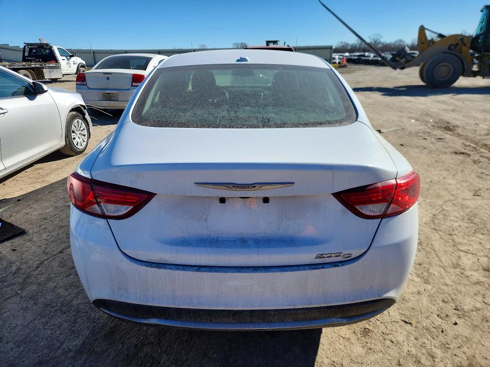 Photo 6 from auction – 2015 CHRYSLER 200 with VIN 1C3CCCCB9FN549571