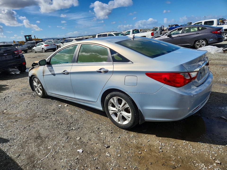 Photo 2 from auction – 2013 HYUNDAI SONATA SE with VIN 5NPEC4AC7DH657335