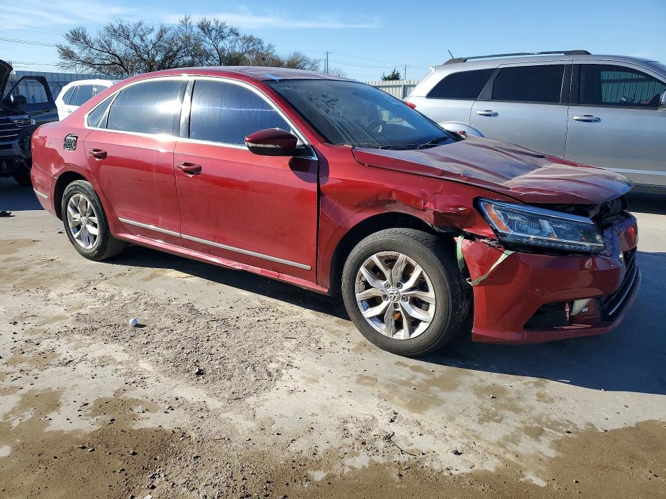 Photo 4 from auction – 2016 VOLKSWAGEN PASSAT with VIN 1VWAS7A33GC037131