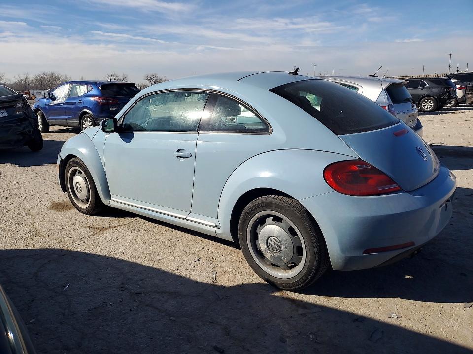 Photo 2 from auction – 2012 VOLKSWAGEN BEETLE with VIN 3VWJP7AT6CM605950