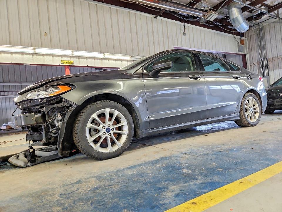 FORD FUSION 2020 with VIN 3FA6P0LU8LR263710 - Photo from auction