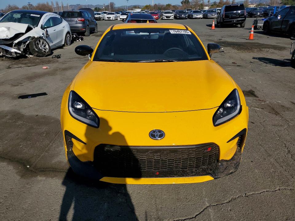Photo 5 from auction – 2026 TOYOTA GR 86 with VIN JF1ZNBM1XT8075839