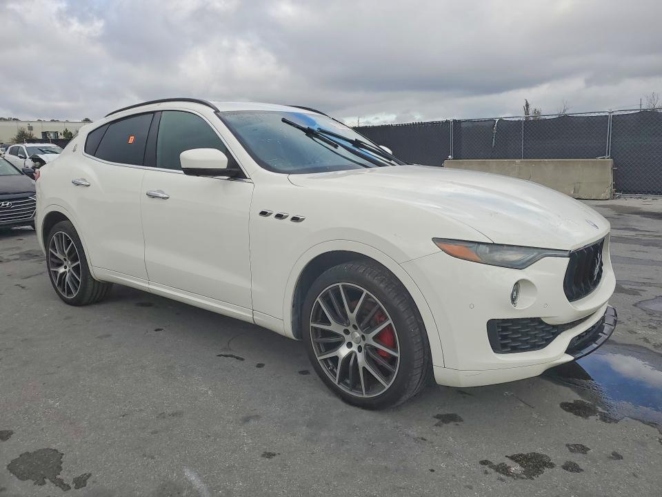 Photo 4 from auction – 2017 MASERATI LEVANTE SP with VIN ZN661XUS2HX250658
