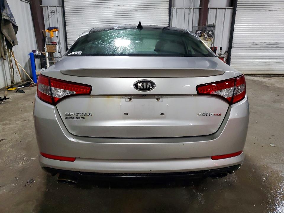 Photo 6 from auction – 2013 KIA OPTIMA SX with VIN 5XXGR4A64DG113579