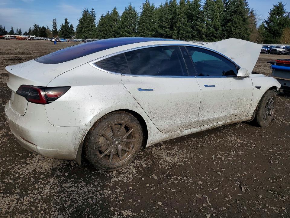 Photo 3 from auction – 2018 TESLA MODEL 3 with VIN 5YJ3E1EA5JF019765