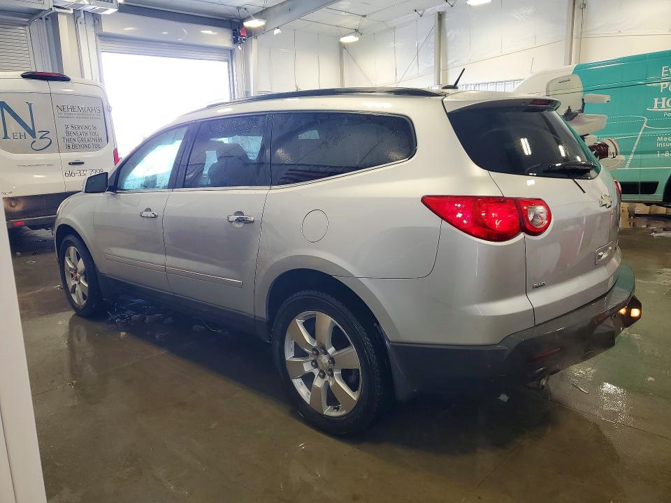 Photo 2 from auction – 2012 CHEVROLET TRAVERSE with VIN 1GNKVLED1CJ162149