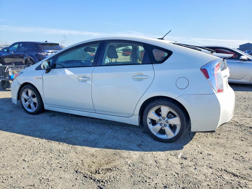 Фото 2 с аукциона – 2015 TOYOTA PRIUS с VIN JTDKN3DU6F0442914