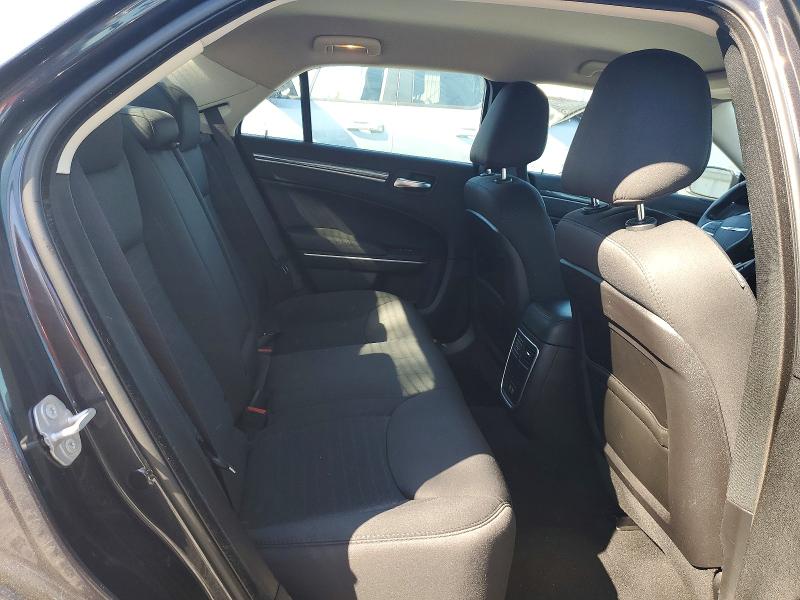 Photo 10 from auction – 2019 CHRYSLER 300 with VIN 2C3CCAAG6KH601373